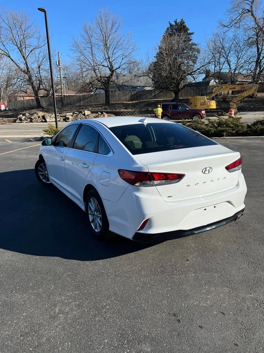 2019 Hyundai Sonata - Image 4 of 14