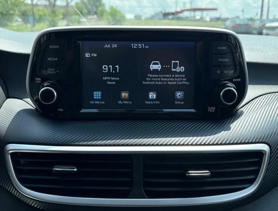 2019 Hyundai Tucson - Image 17 of 18