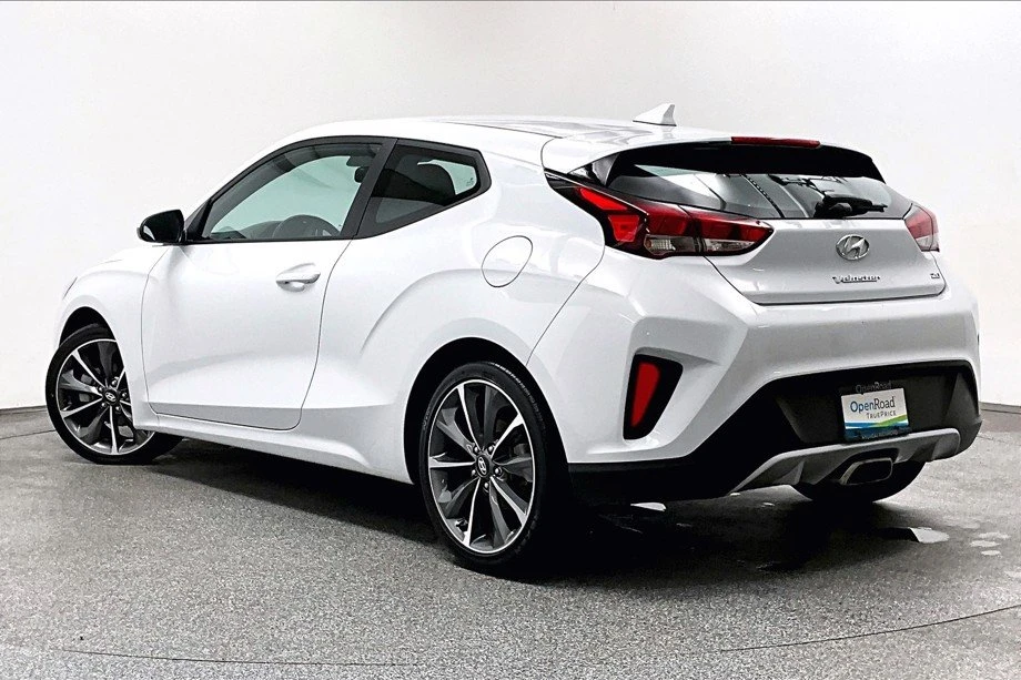 2019 Hyundai Veloster - Image 2 of 9