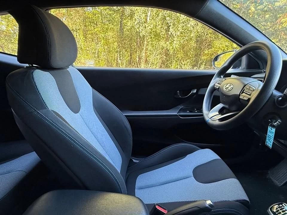 2019 Hyundai Veloster - Image 13 of 18