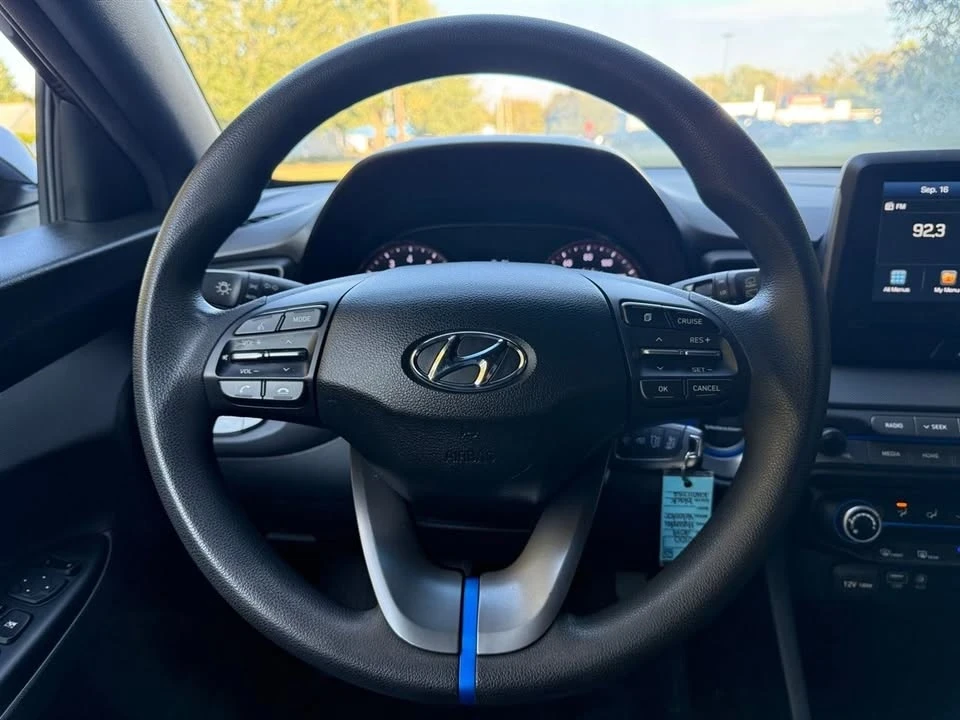 2019 Hyundai Veloster - Image 10 of 18