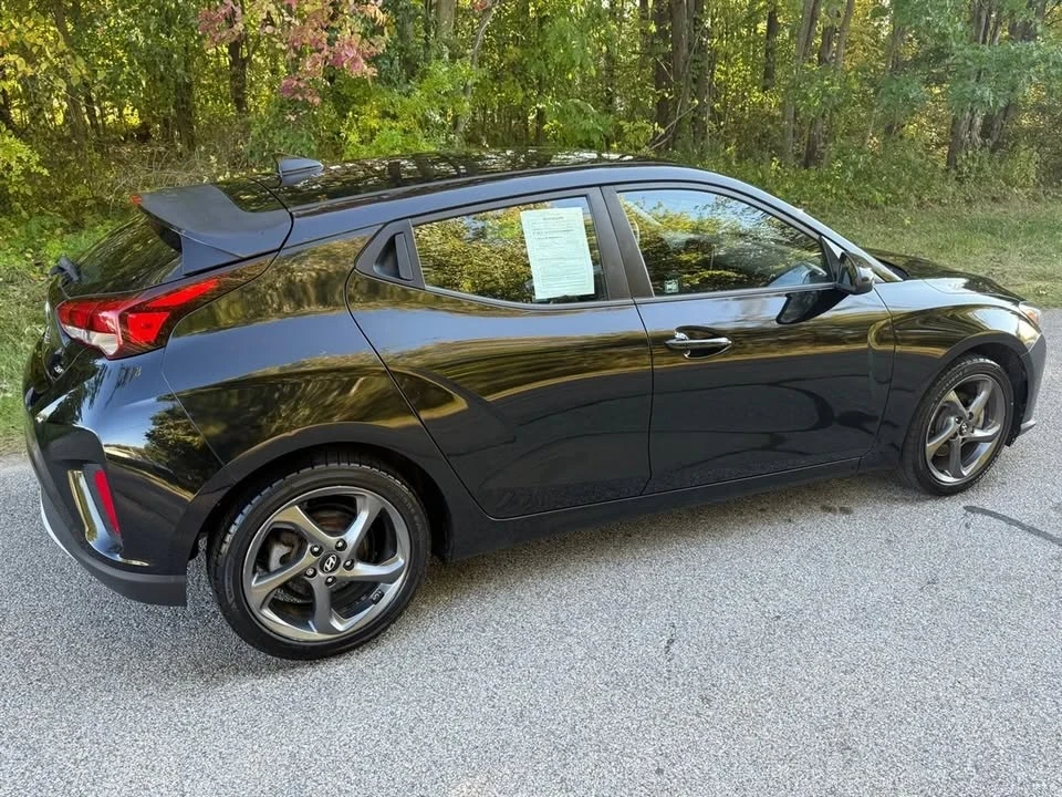 2019 Hyundai Veloster - Image 7 of 18