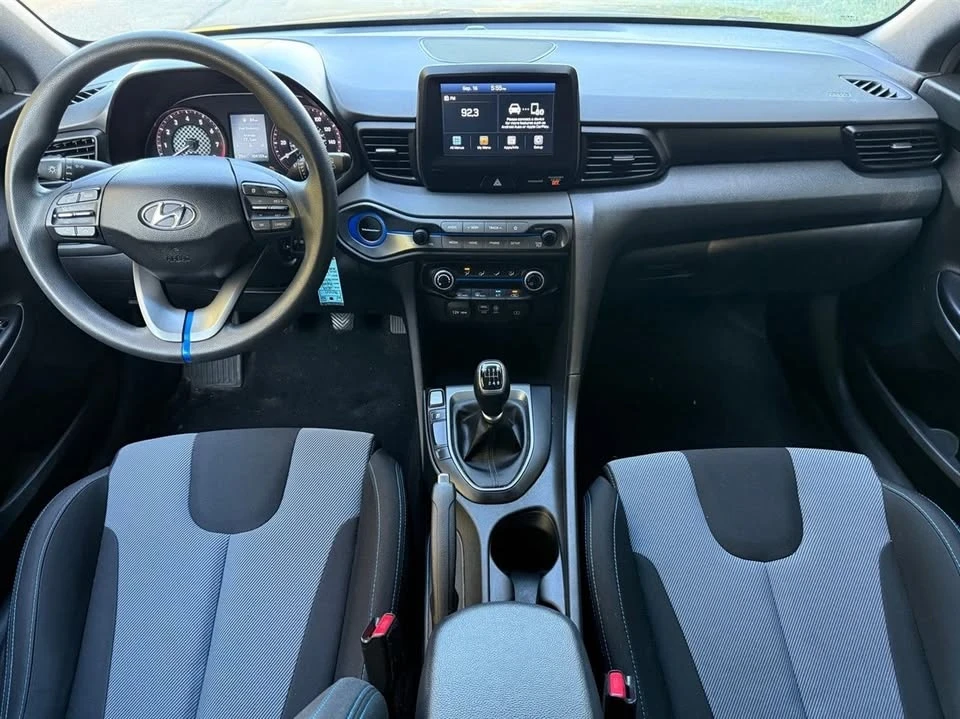 2019 Hyundai Veloster - Image 12 of 18