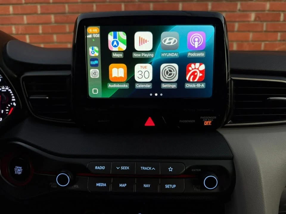 2019 Hyundai Veloster - Image 18 of 20