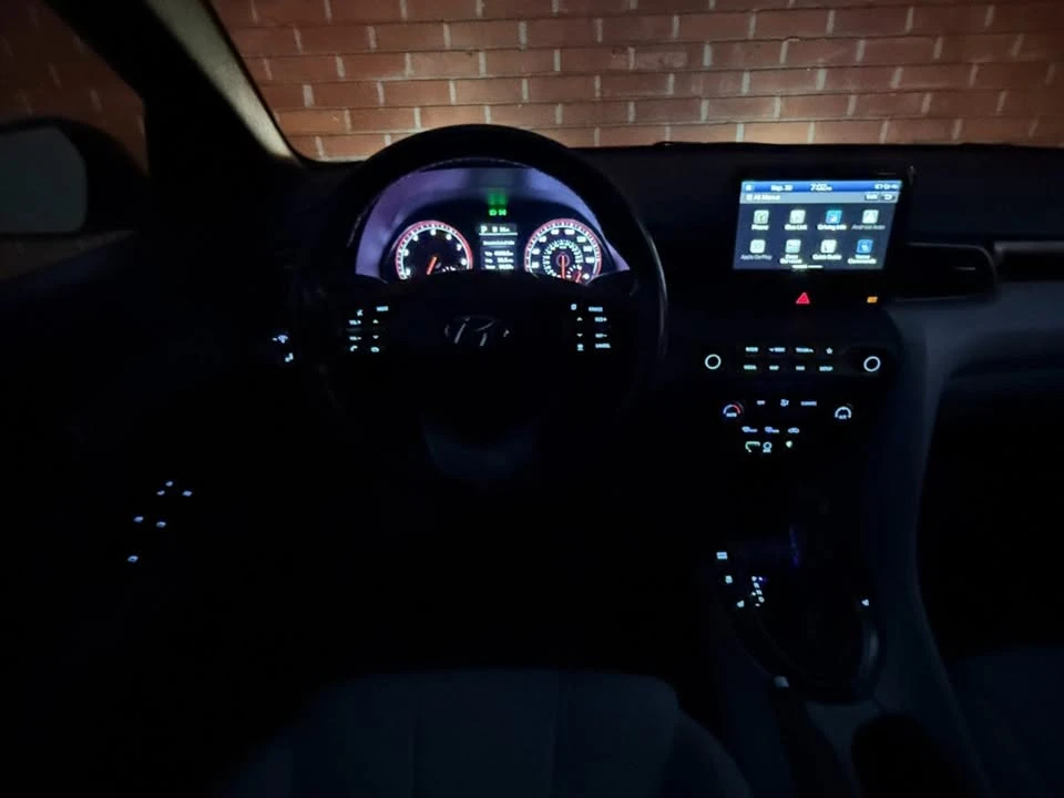 2019 Hyundai Veloster - Image 19 of 20