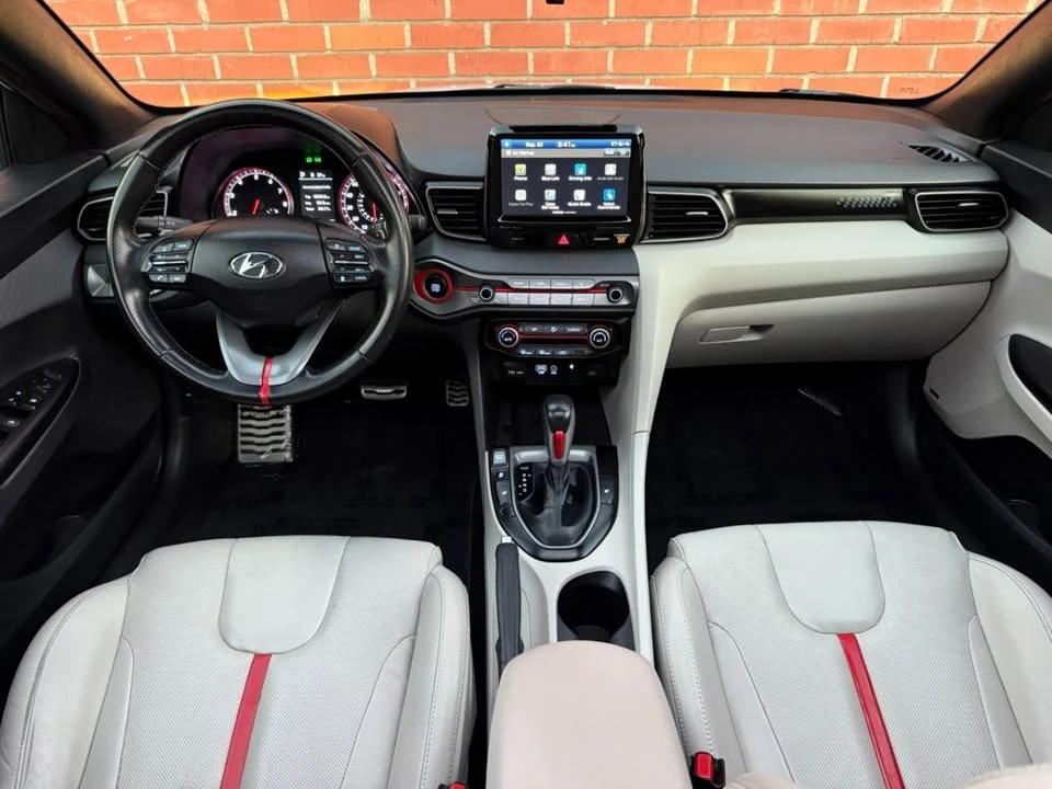 2019 Hyundai Veloster - Image 9 of 20