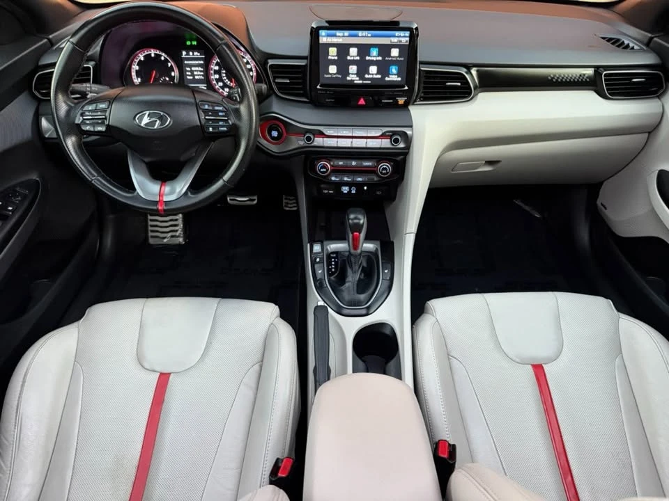 2019 Hyundai Veloster - Image 10 of 20