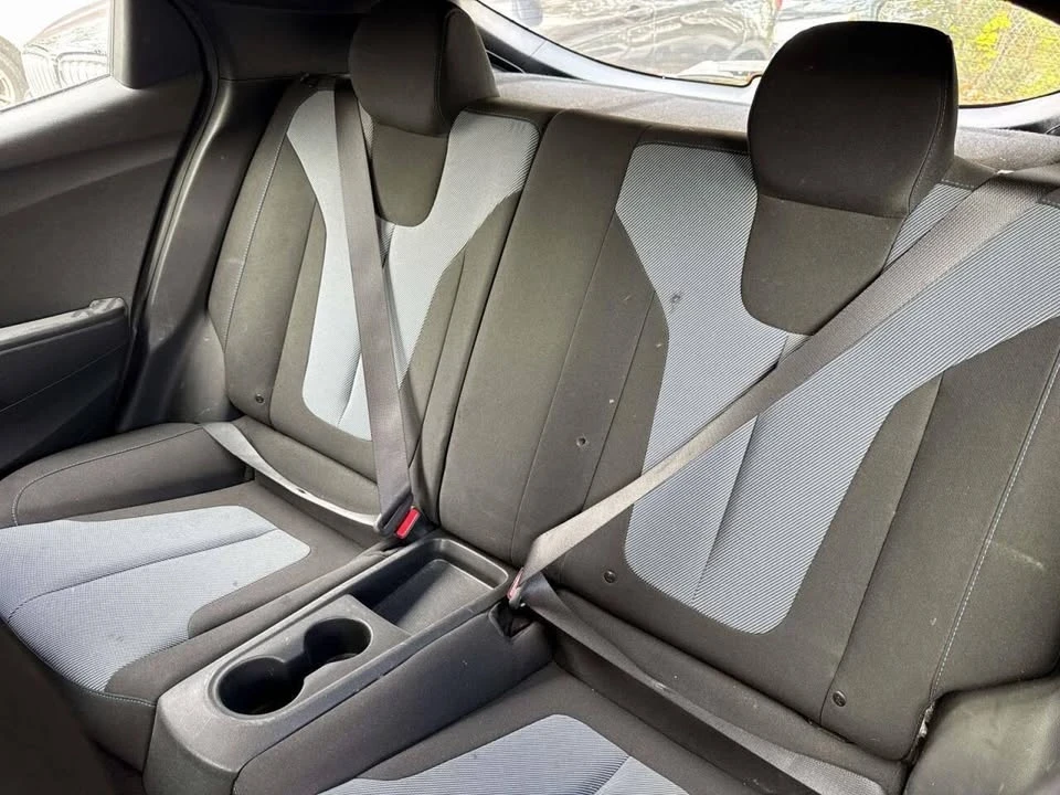 2019 Hyundai Veloster - Image 10 of 20