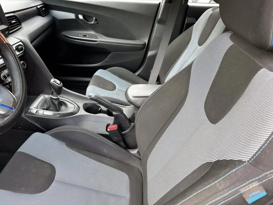 2019 Hyundai Veloster - Image 11 of 20