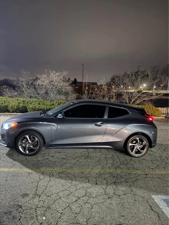 2019 Hyundai Veloster - Image 2 of 7
