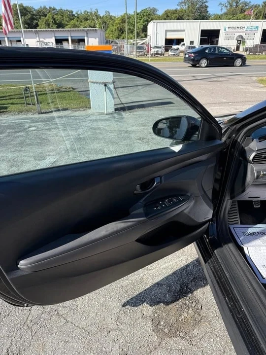 2019 Hyundai Veloster - Image 4 of 20