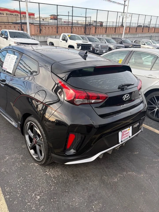 2019 Hyundai Veloster - Image 2 of 3
