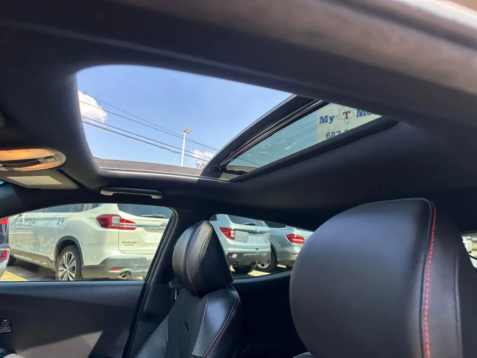 2019 Hyundai Veloster - Image 17 of 20