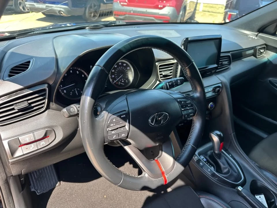 2019 Hyundai Veloster - Image 11 of 20