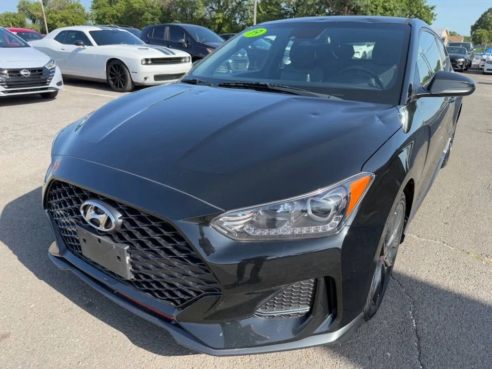 2019 Hyundai Veloster - Image 2 of 20