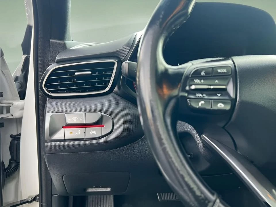 2019 Hyundai Veloster - Image 13 of 13