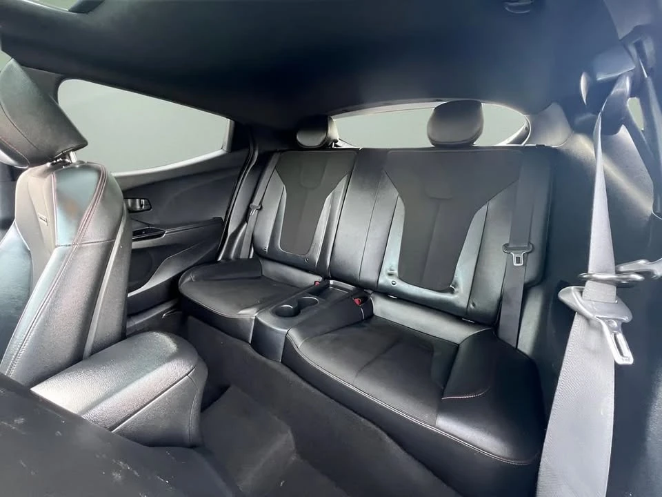 2019 Hyundai Veloster - Image 12 of 13
