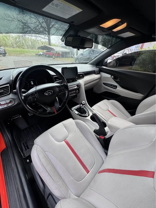 2019 Hyundai Veloster - Image 11 of 12