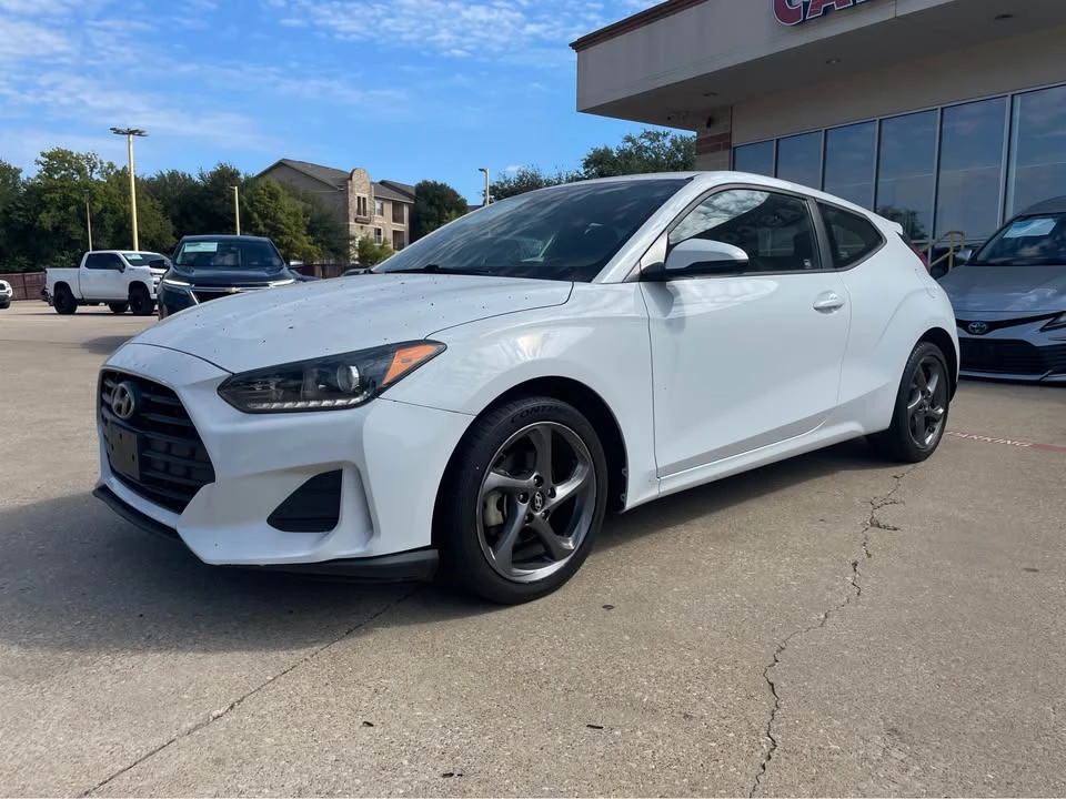 2019 Hyundai Veloster - Image 2 of 13