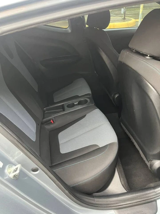 2019 Hyundai Veloster - Image 10 of 12
