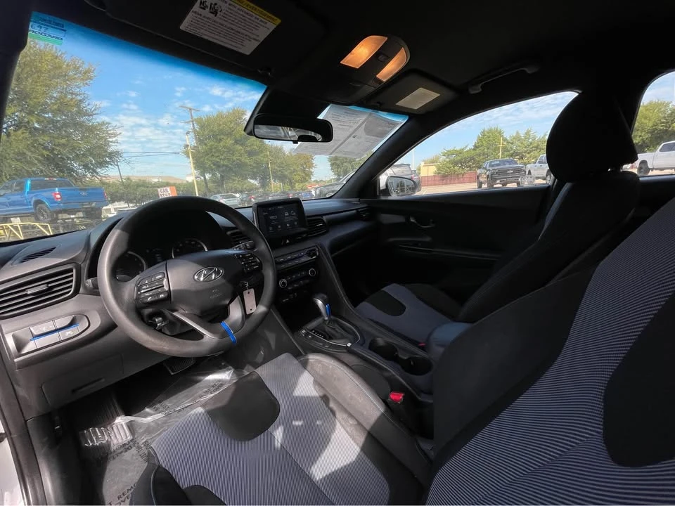2019 Hyundai Veloster - Image 8 of 13