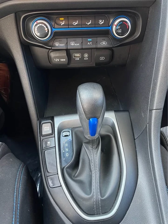 2019 Hyundai Veloster - Image 13 of 14