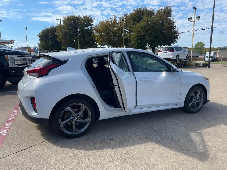 2019 Hyundai Veloster - Image 5 of 13