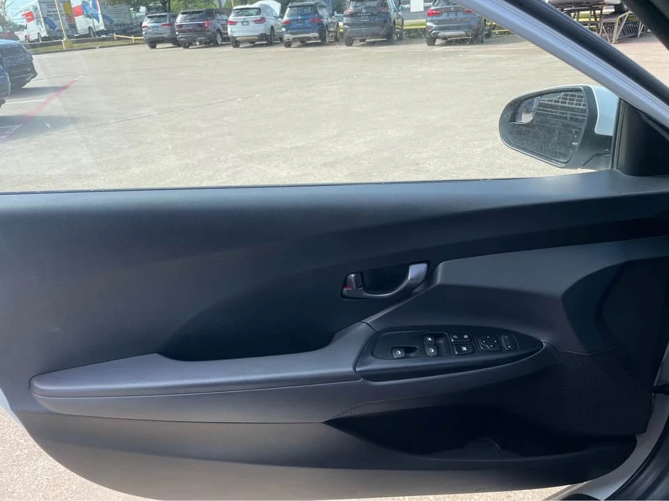 2019 Hyundai Veloster - Image 7 of 13
