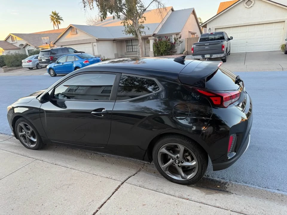 2019 Hyundai Veloster - Image 4 of 12
