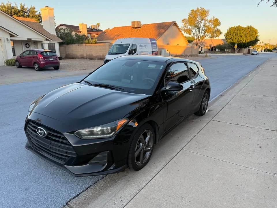 2019 Hyundai Veloster - Image 2 of 12