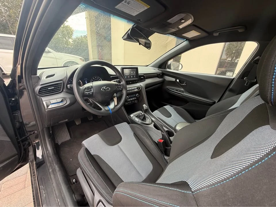2019 Hyundai Veloster - Image 10 of 12