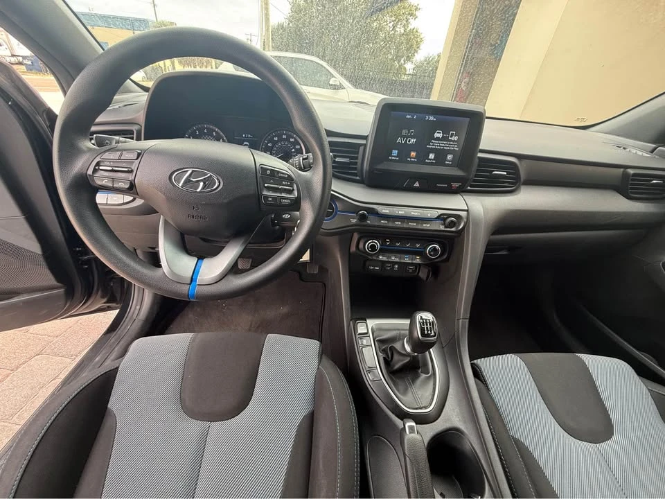 2019 Hyundai Veloster - Image 11 of 12