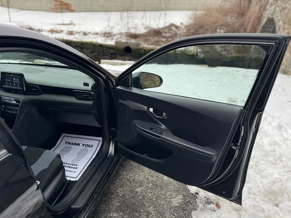 2019 Hyundai Veloster - Image 14 of 19