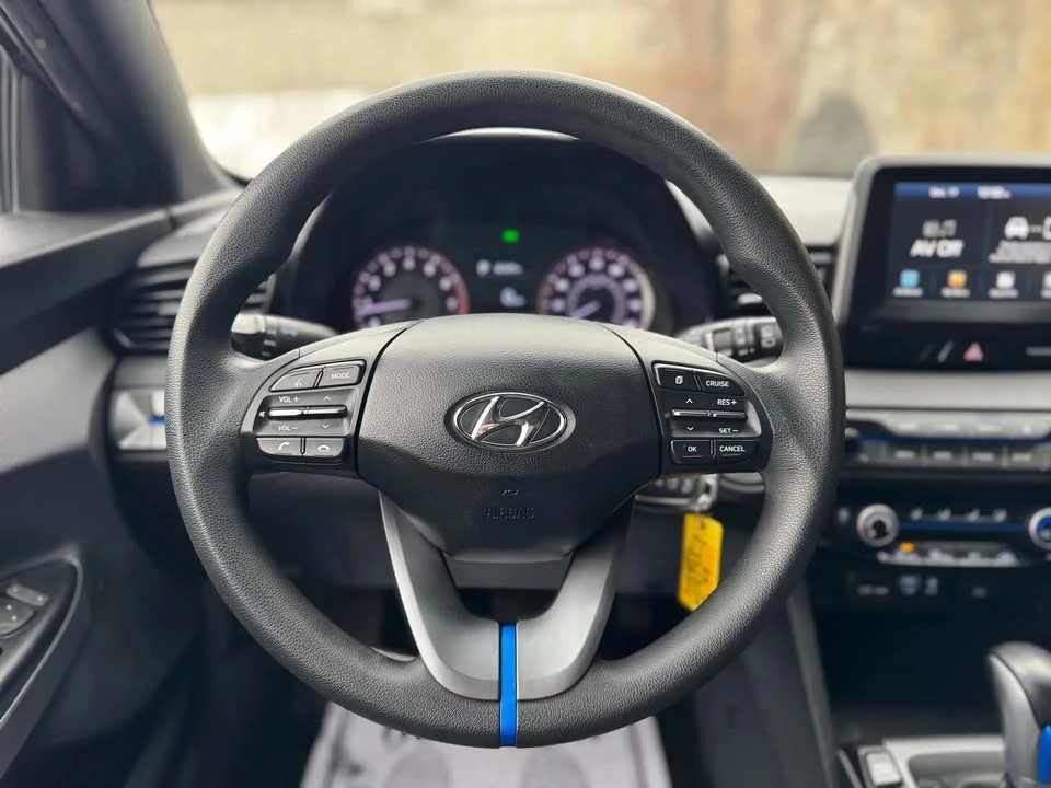 2019 Hyundai Veloster - Image 17 of 19