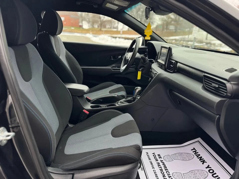 2019 Hyundai Veloster - Image 15 of 19