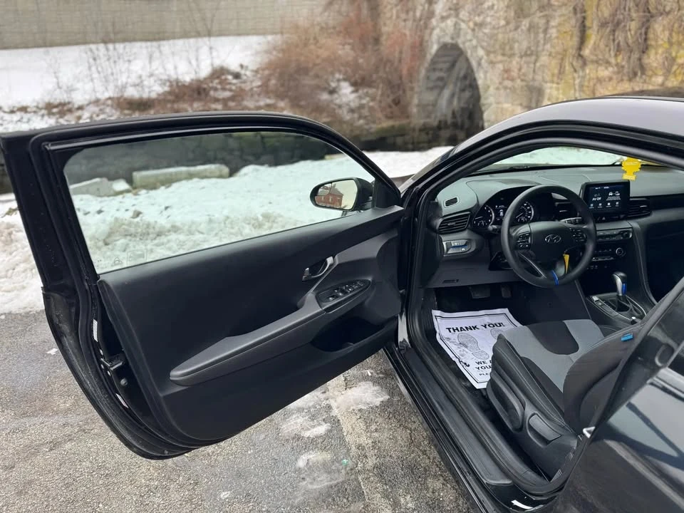 2019 Hyundai Veloster - Image 9 of 19