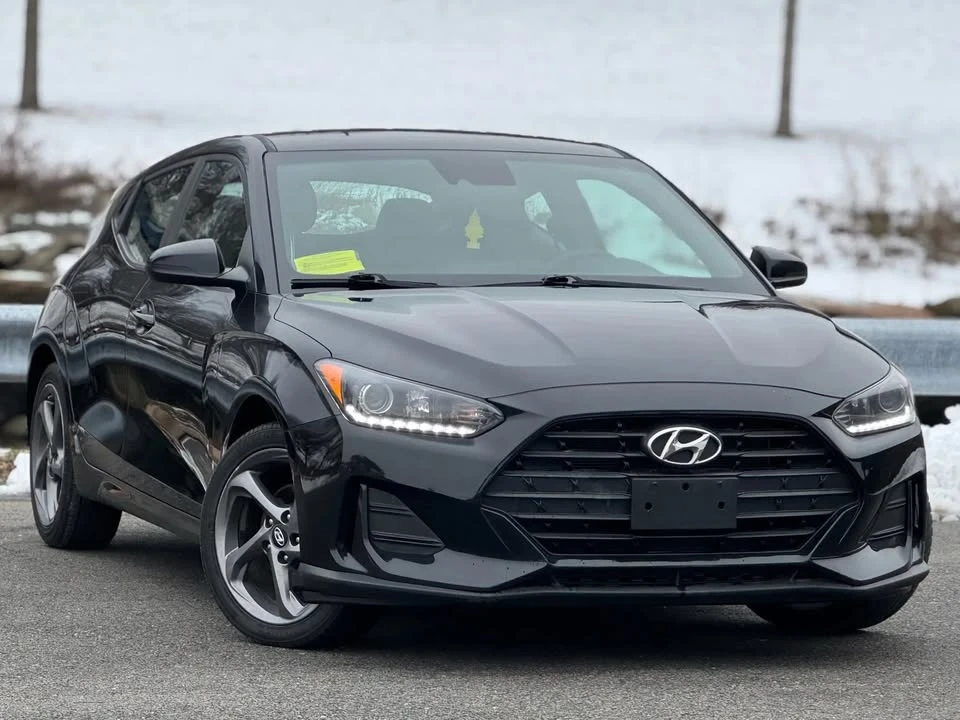 2019 Hyundai Veloster - Image 2 of 19