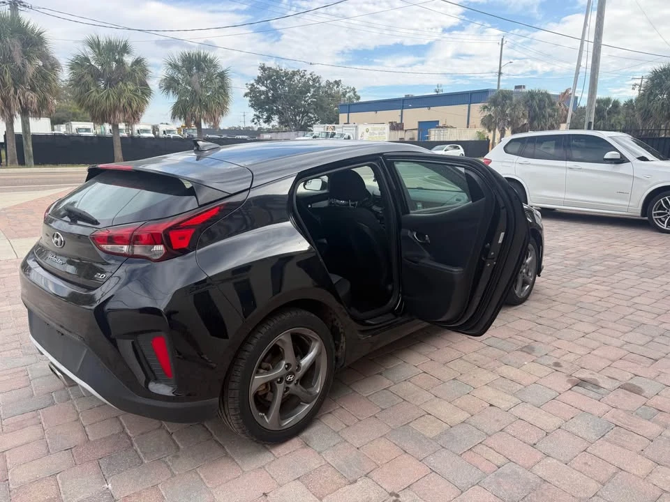 2019 Hyundai Veloster - Image 6 of 12