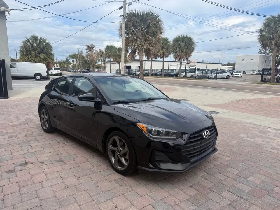 2019 Hyundai Veloster - Image 4 of 12
