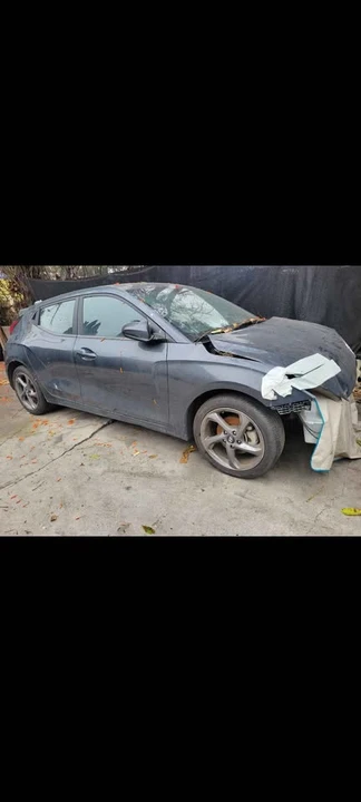 2019 Hyundai Veloster - Image 2 of 2