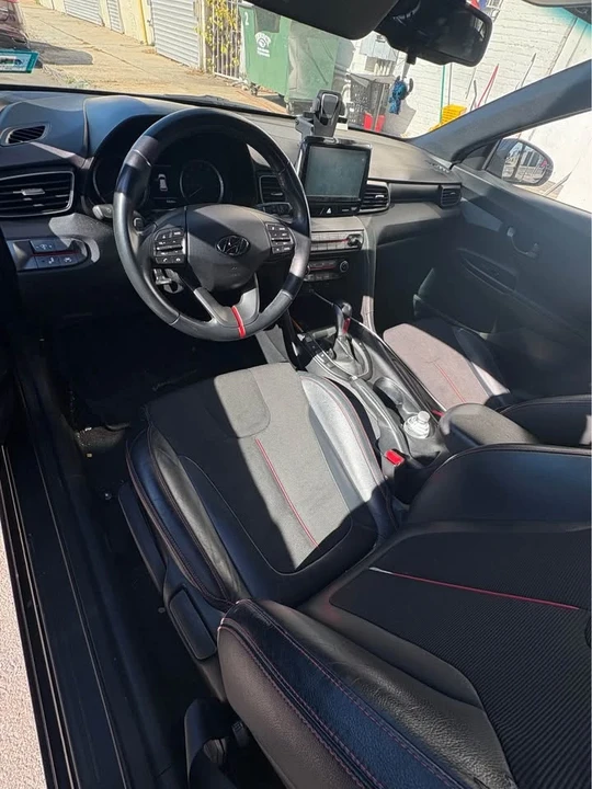 2019 Hyundai Veloster - Image 4 of 6