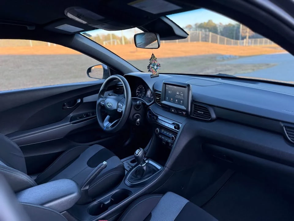 2019 Hyundai Veloster - Image 7 of 15