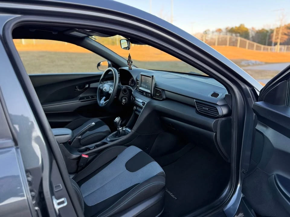 2019 Hyundai Veloster - Image 6 of 15