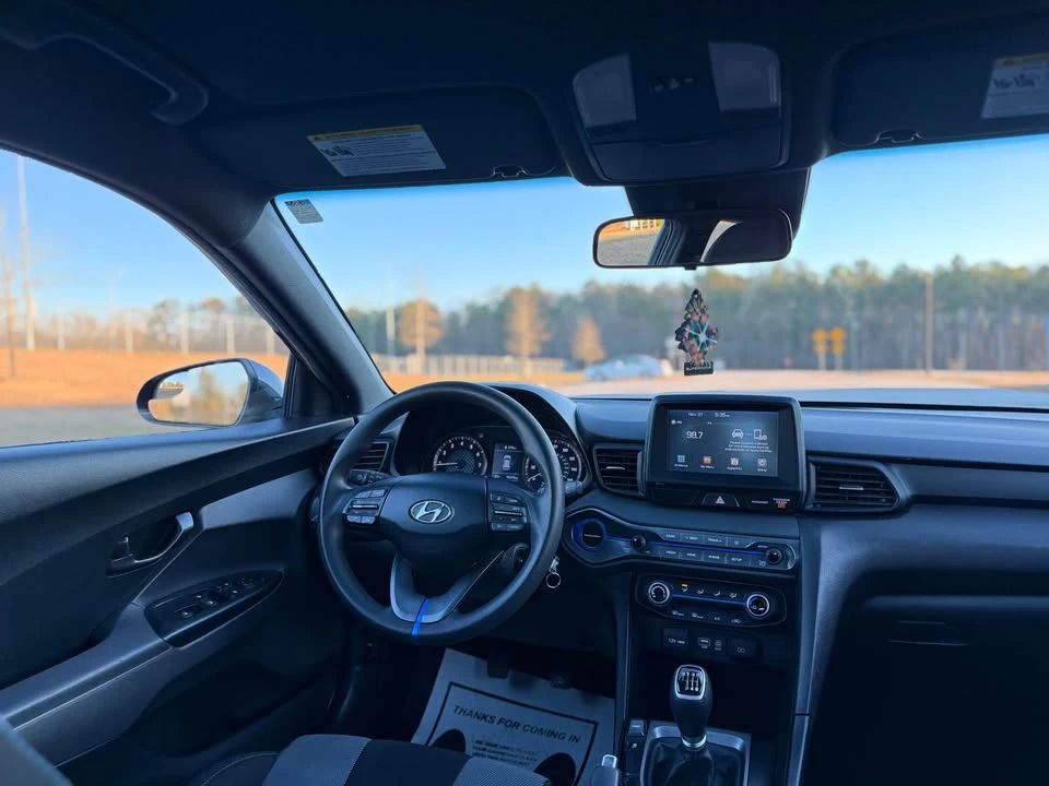 2019 Hyundai Veloster - Image 10 of 15