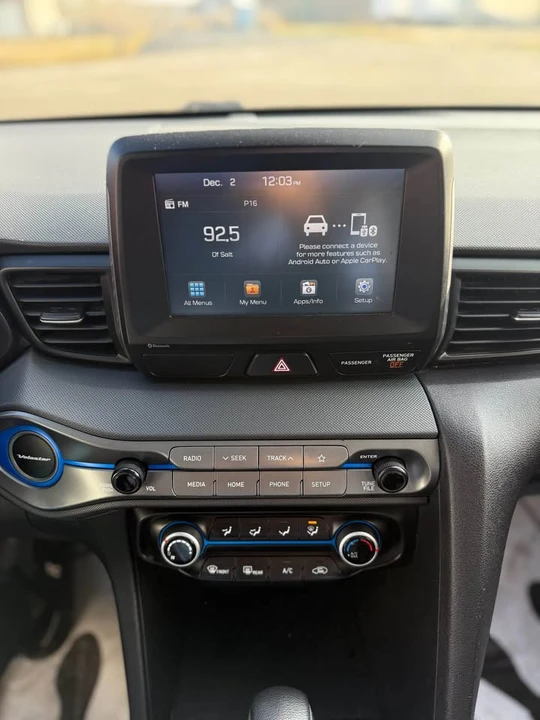 2019 Hyundai Veloster - Image 10 of 12
