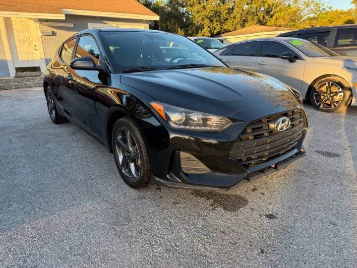 2019 Hyundai Veloster - Image 2 of 9