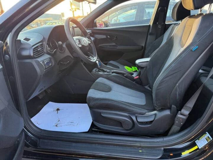 2019 Hyundai Veloster - Image 8 of 9