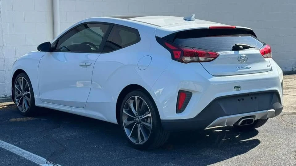 2019 Hyundai Veloster - Image 6 of 17