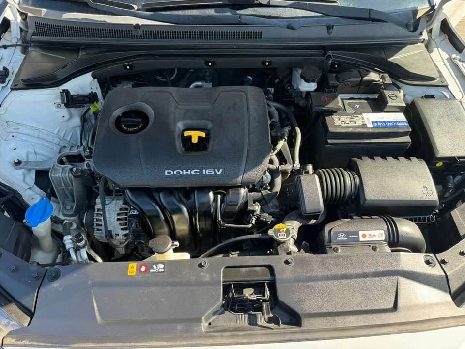 2019 Hyundai Veloster - Image 13 of 17