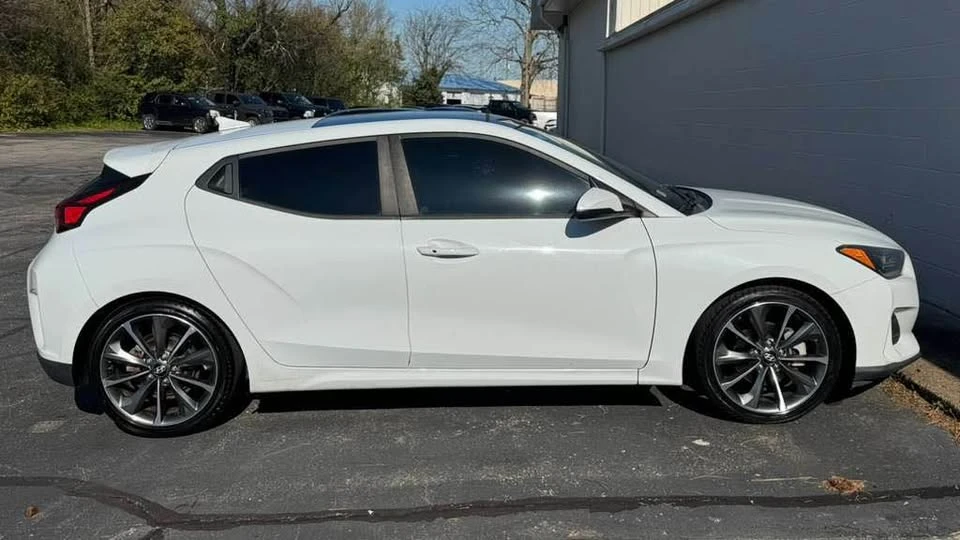 2019 Hyundai Veloster - Image 3 of 17